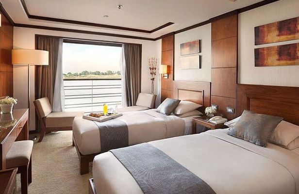 4 Days Nile Cruise from Aswan to Luxor with Daily Guided Trip