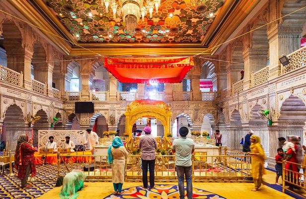 Private Old and New Delhi City Sightseeing Tour