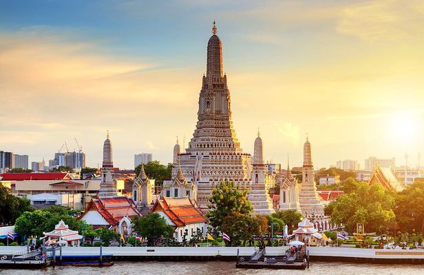 Bangkok Three Temple City Tour to Wat Traimit, Wat Pho, Wat Arun