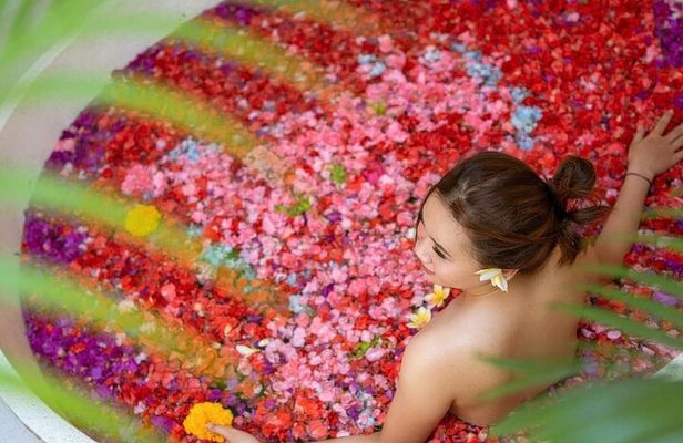 Bali Luxury Spa Massage, Flower bath 2hour