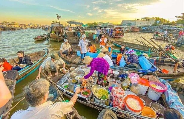 Full-Day in Mekong Delta Floating Market and Local Private Tour