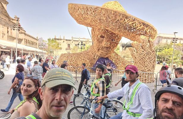 3-Hour Guadalajara Bike and Food Guided Tour