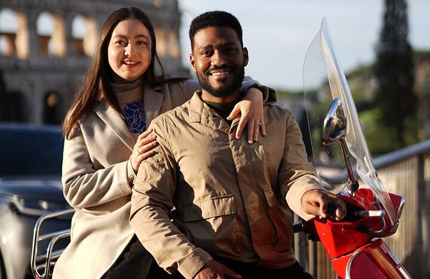 Vespa Tour Guided by Local in Rome