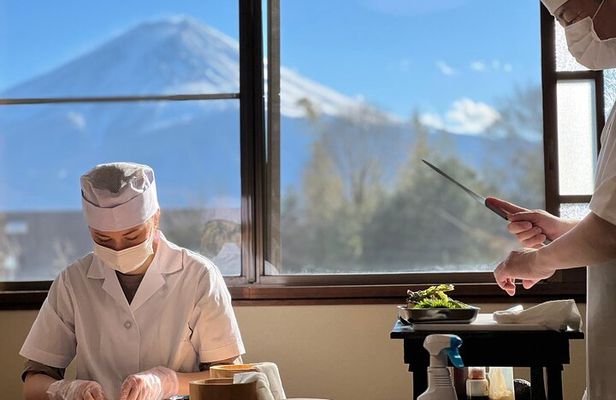 Fujisan Sushi Making Lesson