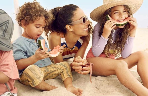 Stingray City, Coral Gardens & Frankie's Local Lunch & Juice