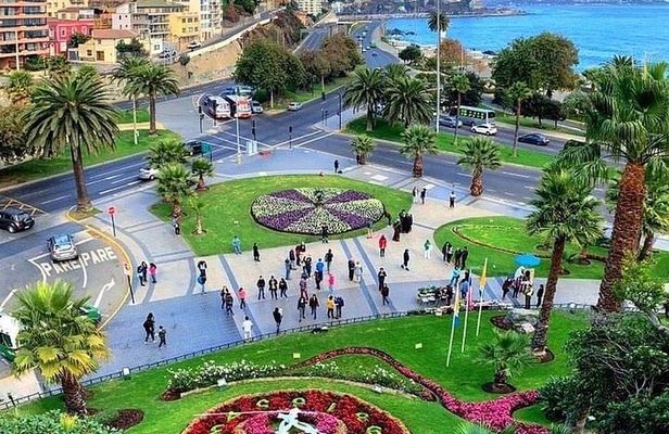 Full day Vina del Mar and Valparaiso experience