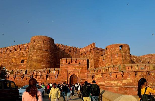 Delhi : Sunrise Taj Mahal, Agra Fort & Baby Taj with 5 star Lunch
