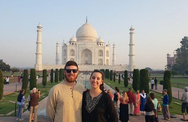 From Delhi: 4-Day Private Golden Triangle Tour with Taj Sunrise