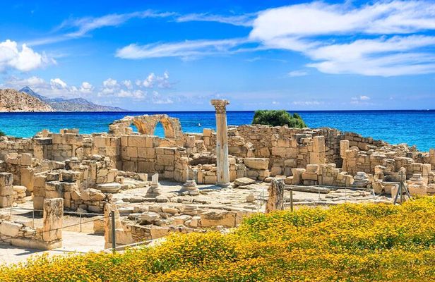 Ancient Kourion, Kolossi Castle, Omodos & Winery Tour from Paphos