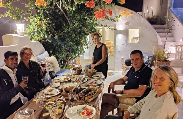 Half-Day Traditional Micro Restaurant in Santorini
