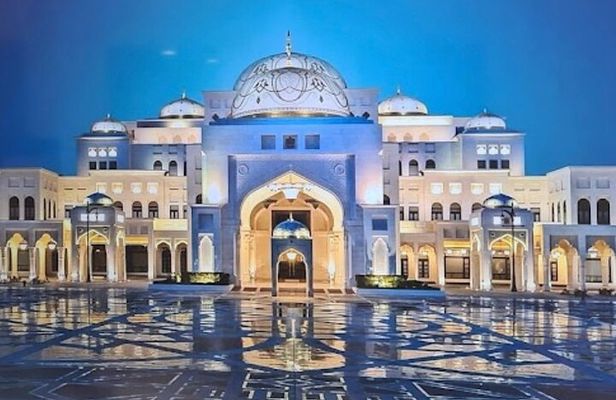 Abu Dhabi City Tour Visit the Grand Mosque and Emirates Palace