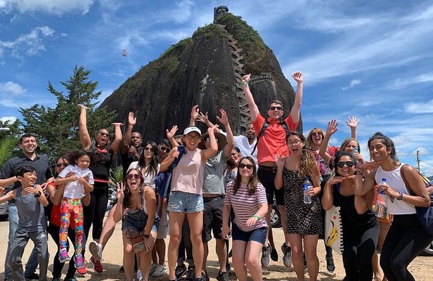 Day Trip To Guatapé with ,Breakfast, Lunch and Boat Ride