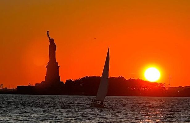 Private Sail Around New York City