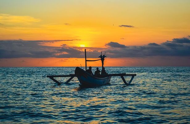 Bali Sunset Cruise by Jukung with Seafood Dinner