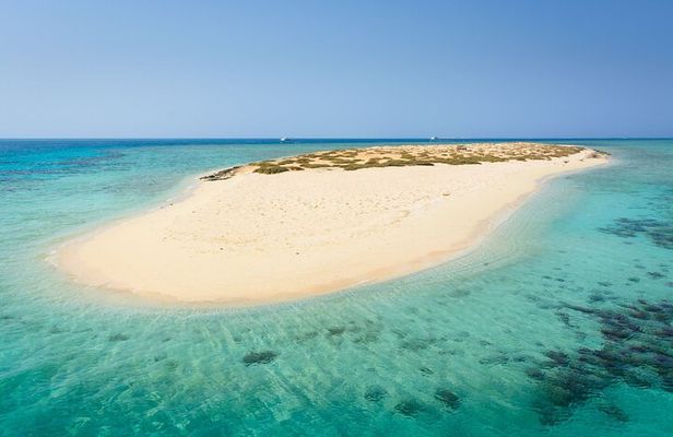 Hamata & Qulaan Islands Snorkeling Trip & Transfer - Marsa alam