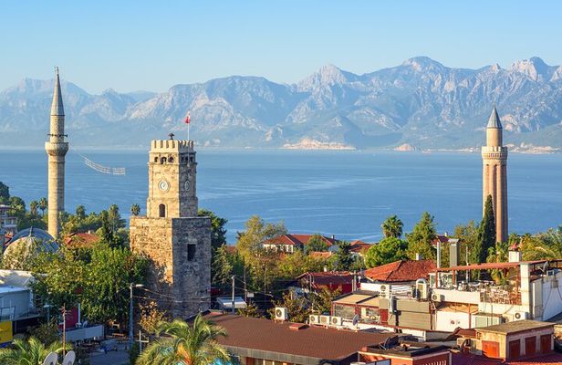Antalya: Old Town Walking Tour incl. Turkish Tea and Baklava