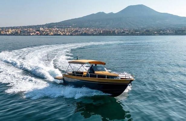 Small group boat tour from Sorrento to Capri