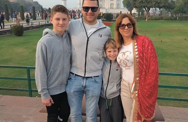 Same Day Taj Mahal Tour From Delhi