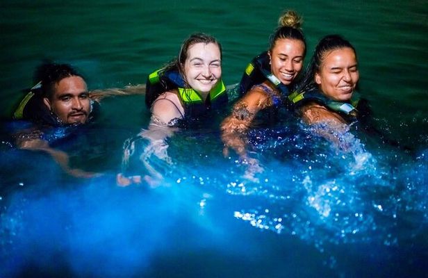 Sunset Excursion Playa Blanca Baru and Bioluminescent Plankton