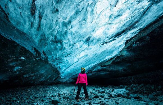 Blue Ice Cave Exploration (from Jökulsárlón Glacier Lagoon)