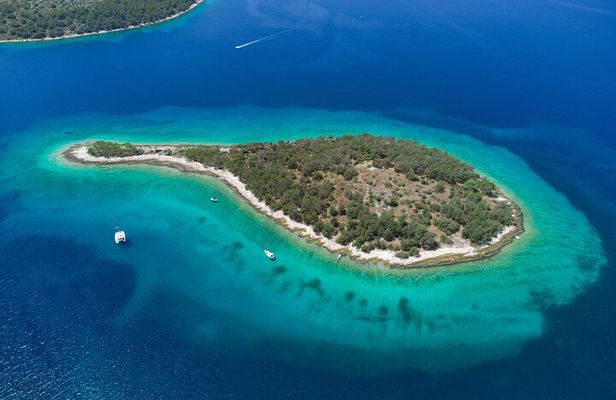 Private Boat Trip - Swim and Chill in Crystal Blue Šibenik