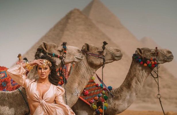 Private tour to the Pyramids of Giza & khan el Khalili Market