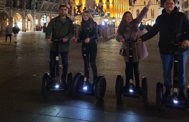 2-Hour Segway Discovery Munich Night Tour