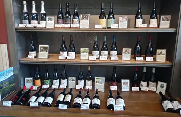 Portland Urban Winery Tour: Food+Wine Included