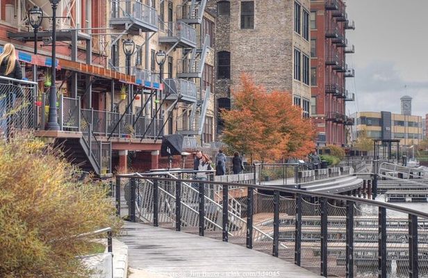 The Ghosts of Milwaukee & the Haunted Third Ward: Private Tour