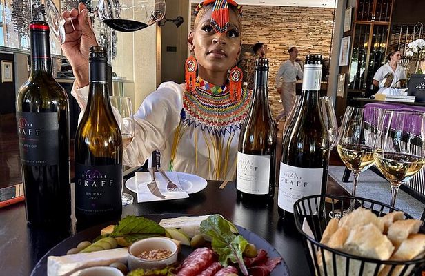 Stellenbosch & Franschhoek 20 Wine Tasting + Lunch Shared Tour