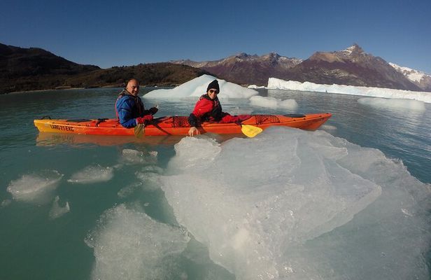 Kayak Perito Moreno Footbridges Lunch & Transfer from Calafate