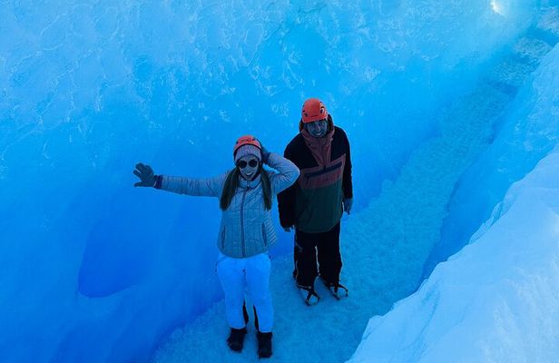 Perito Moreno Full Day Minitrekking with Transfer and Walkways