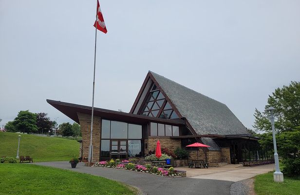 Baddeck & Bell Museum Tour