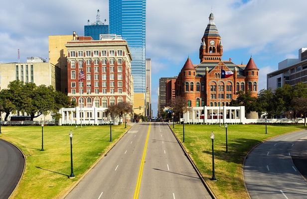 JFK Food & Culture Walking Tour with Food Tours of America