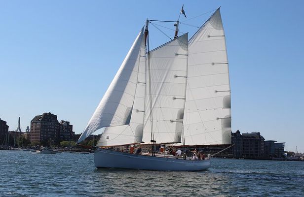 Boston Harbor Sunset Sail Tour