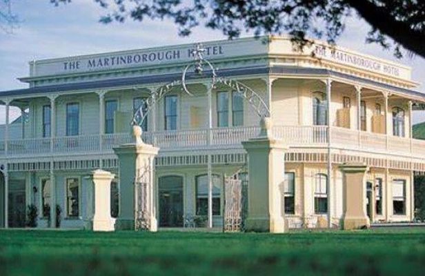 6hr Martinborough Chefs shared wine tour ŵ lunch from Wellington
