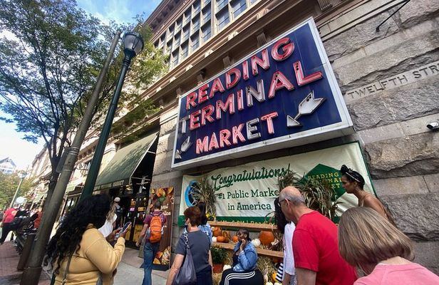 Reading Terminal Market Walking Tour in Philadelphia