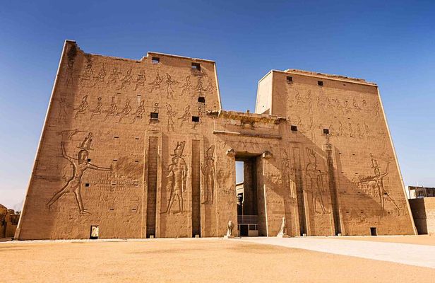Aswan: Edfu and Kom Ombo Day Tour with Luxor Transfer