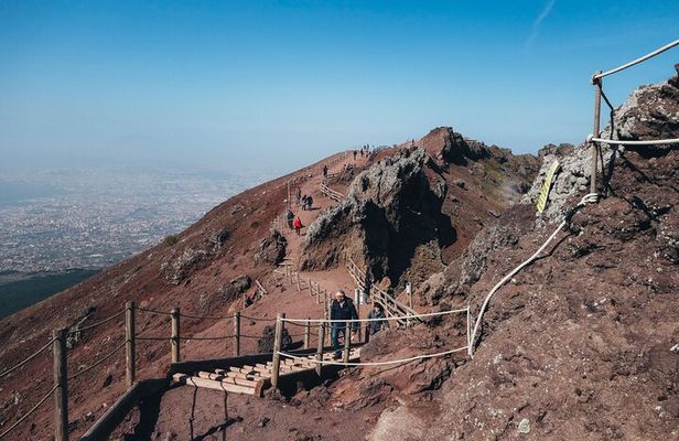 Day Trip to Pompeii, Herculaneum and Vesuvius from Naples