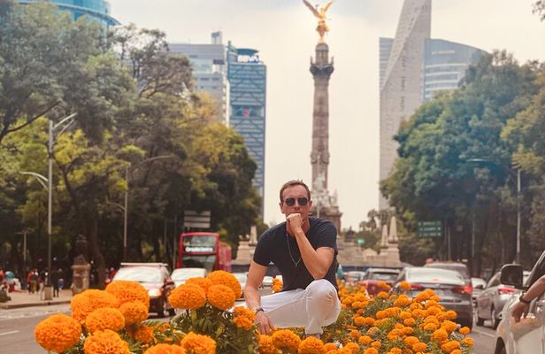 Cheerful Introduction Walking Tour in Roma, Condesa & Juarez