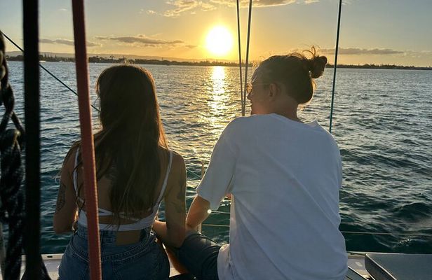 Gold Coast Private Sailing Charter with grazing board & bubbles