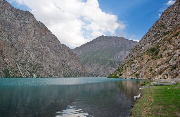 Seven Lakes, private Two-Day Trekking