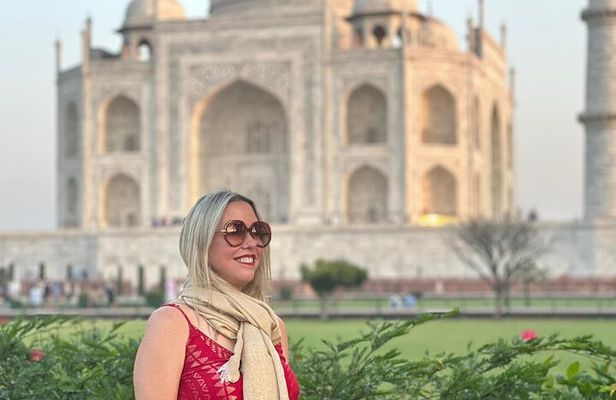 Taj Mahal Day Tour from Delhi by Superfast Train - TOP RATED TOUR