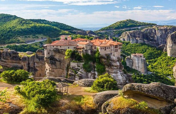 Athens: 3-Day Trip to Meteora with Guided Tours, Museum & Hotel