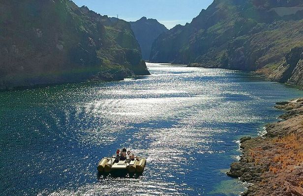 Grand Celebration Helicopter Tour with Black Canyon Rafting