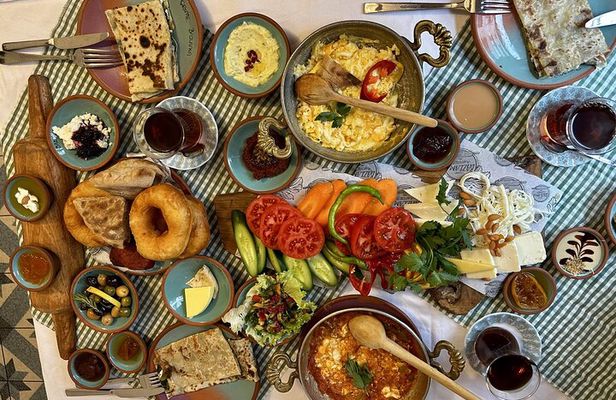 Luxury Private and Guided Istanbul Food Tour with a local guide
