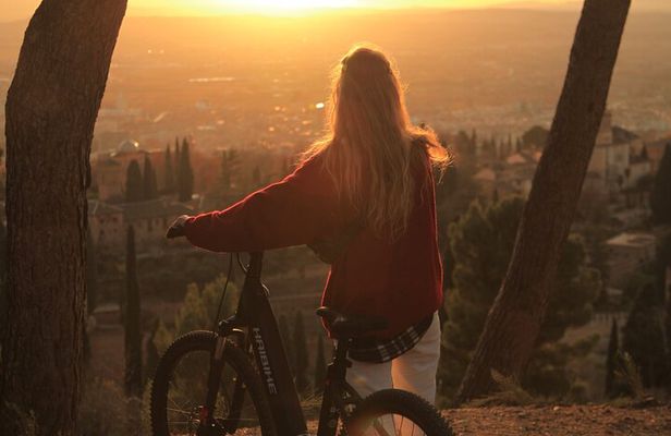 Granada: Alhambra and Sierra Nevada Sunset Views by E-Bike