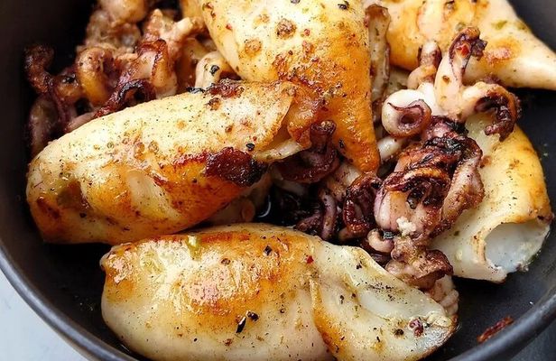 Bayonne Food Tour: Journey Through Flavors (with food and drinks)
