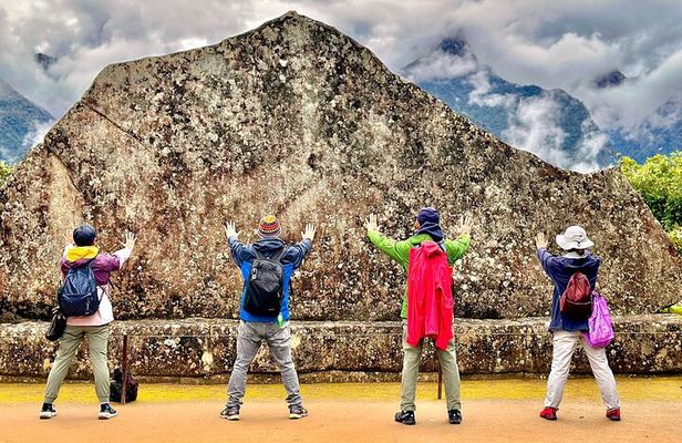 Machu Picchu Tour 2D1N including Hotel in Aguas Calientes Town