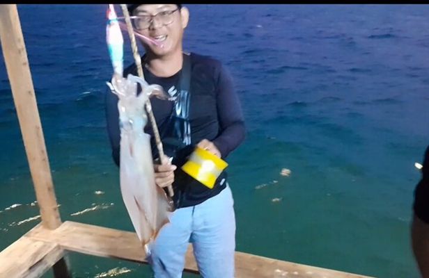 Squid Fishing Tour at Nhon Ly, Vietnam